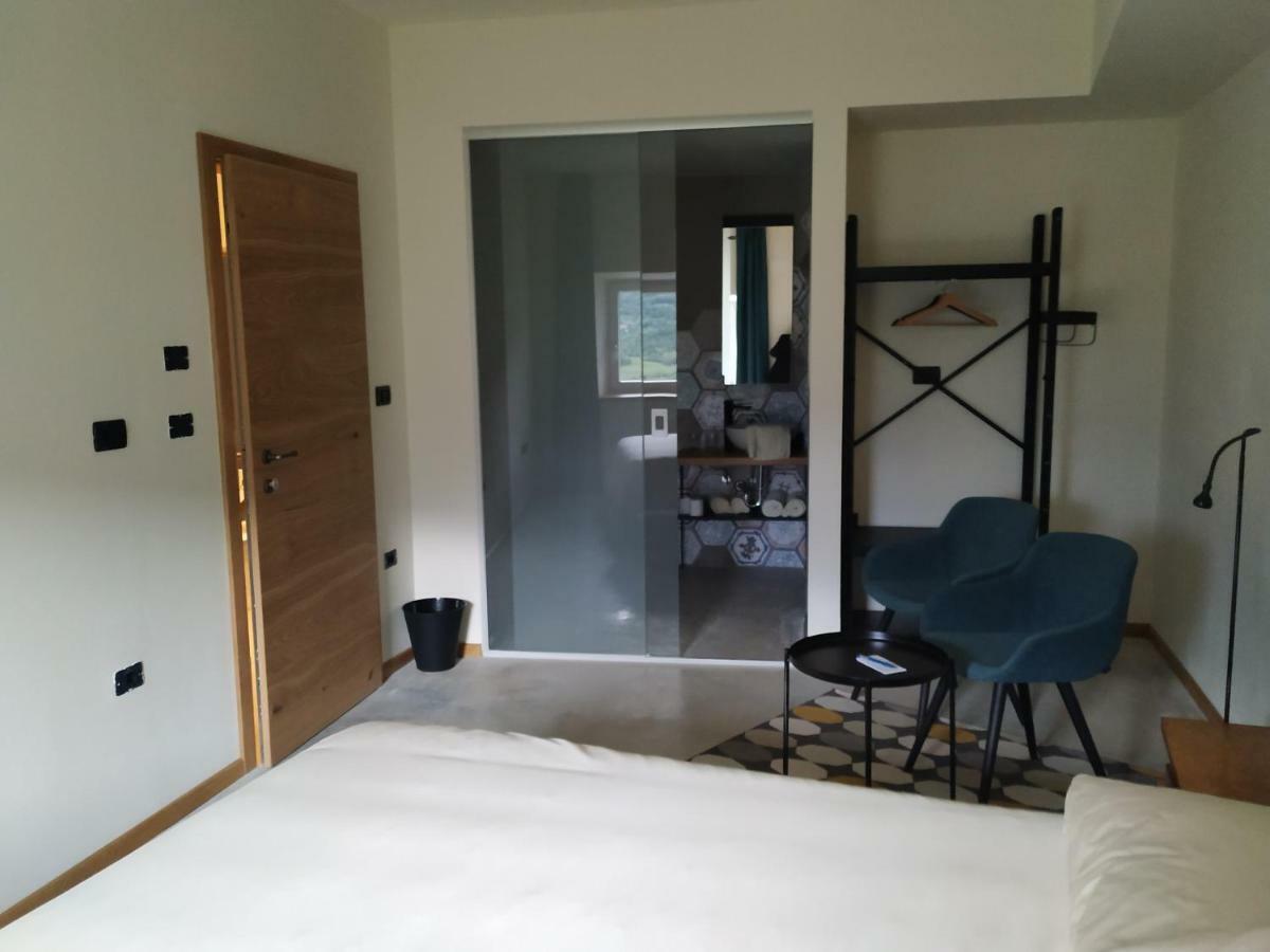 B & W Kriz Bed & Breakfast Ajdovščina Dış mekan fotoğraf
